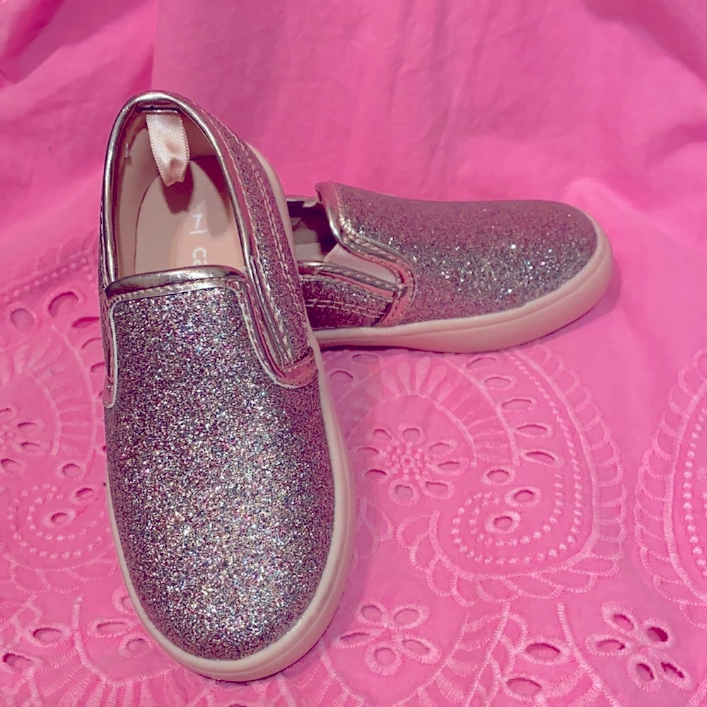 NWOT Carter’s Children’s shoes sz 7 pink glitter